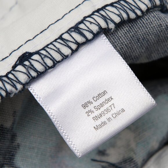 a.n.a Cotton Twill Shorts Floral Mid Rise Stretch Soft Navy Blue Pink - Picture 6 of 7